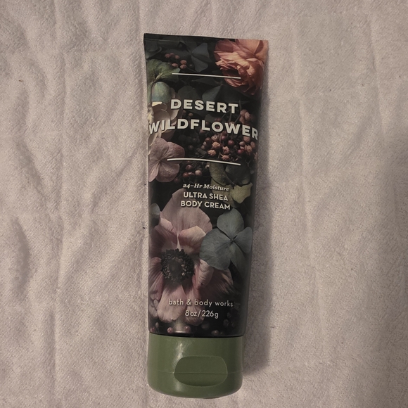 Bath & Body Works Desert Wildflower Body Cream RARE - Picture 1 of 2
